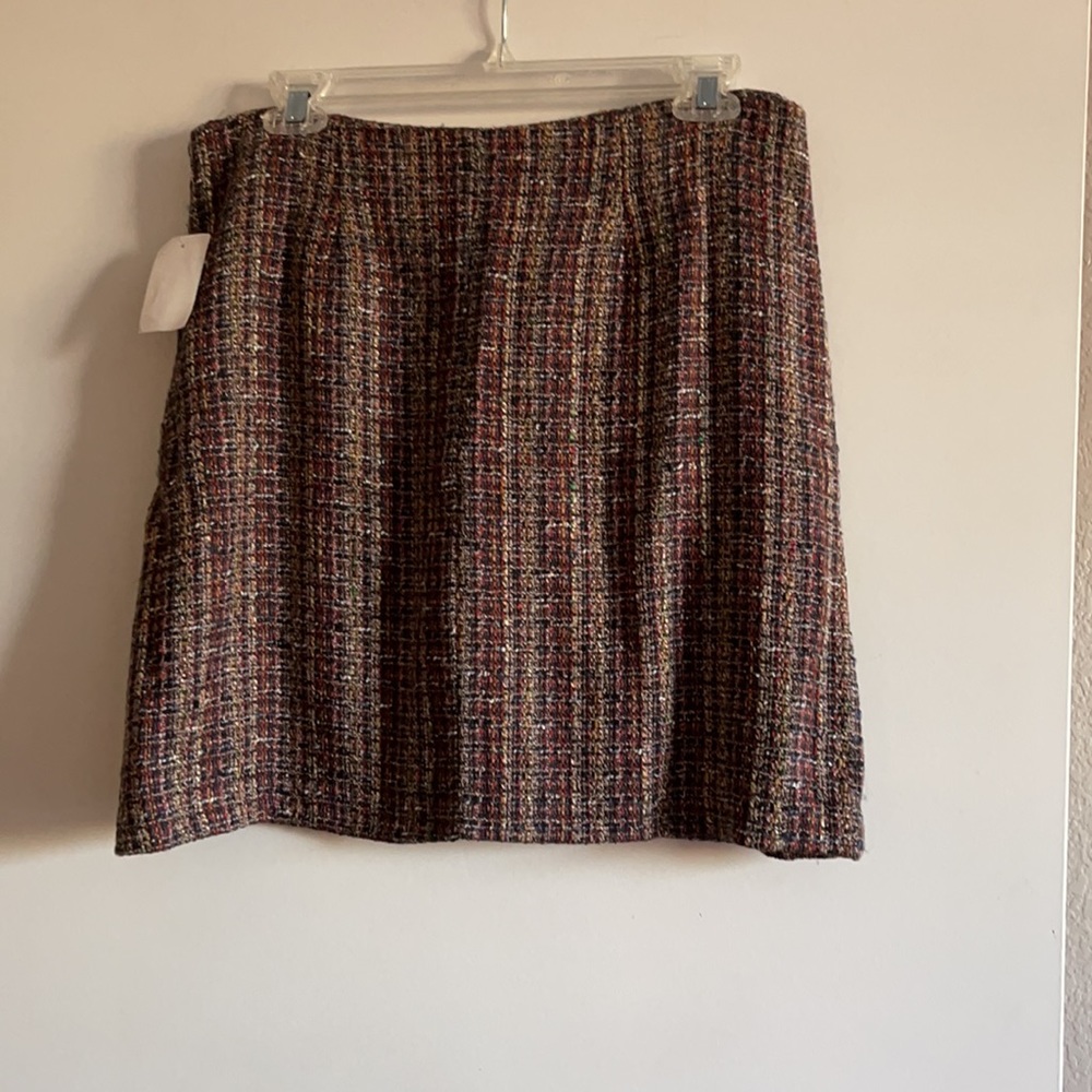 Mini patterned skirt. - Picture 2 of 4